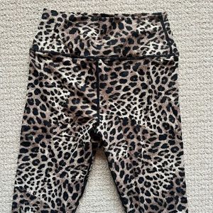 Spiritual Gangster leopard leggings size medium.